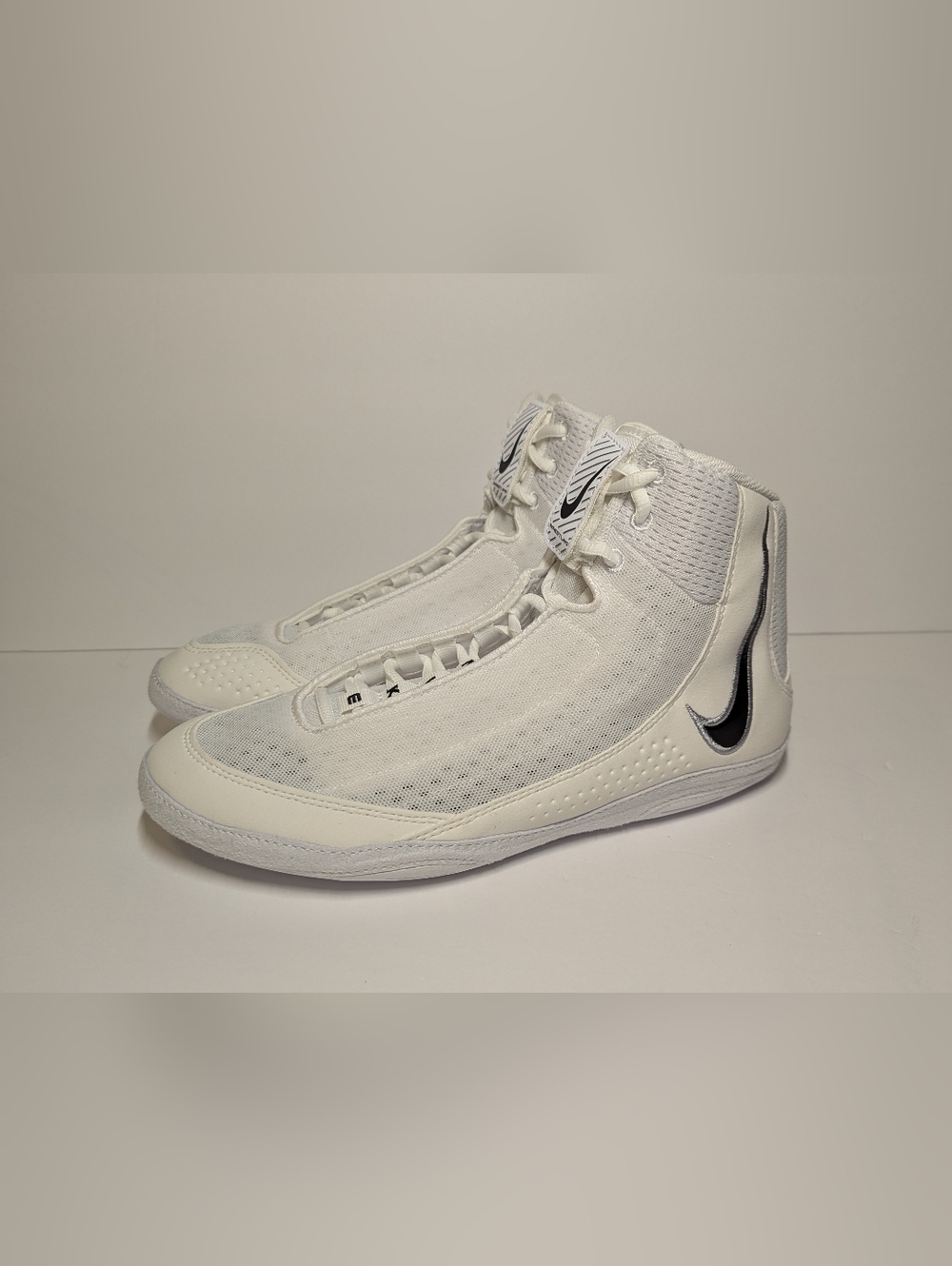 Nike Inflict 4 'White Black' HM9674-100 Men's Size 10 Wrestling Shoes NEW